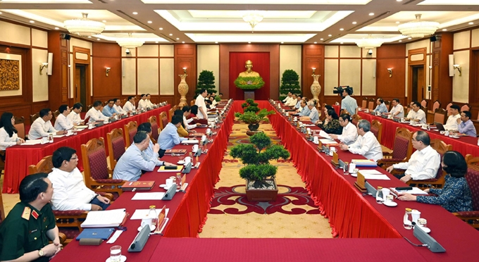 ộ Chính trị làm việc với Đảng bộ TP Hà Nội về công tác chuẩn bị Đại hội đại biểu Đảng bộ TP nhiệm kỳ 2020-2025.