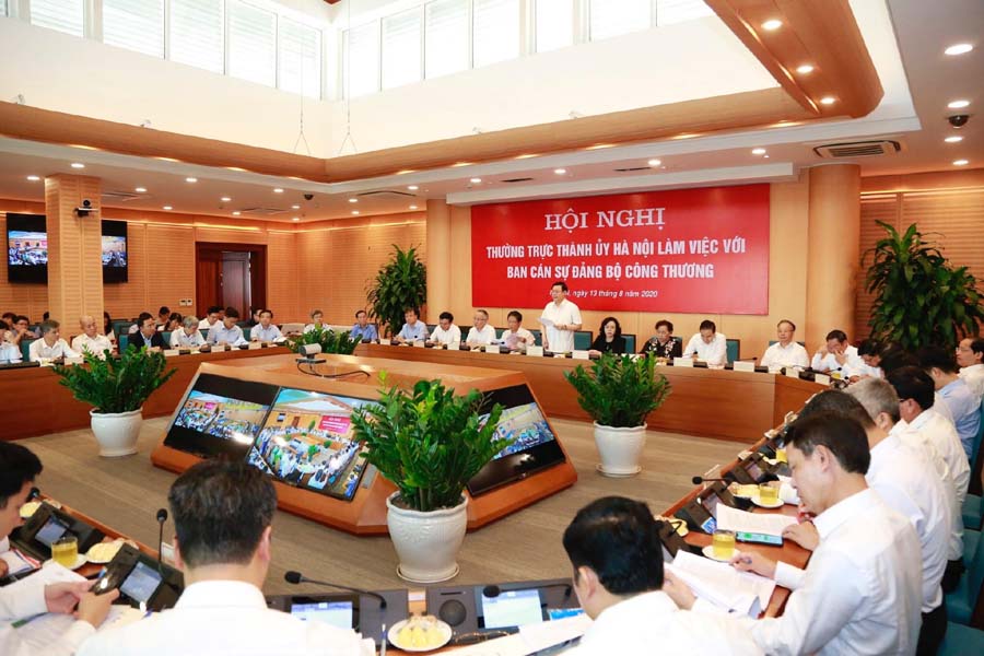 Để thúc đẩy kinh tế - xã hội phát triển, Thường trực Thành ủy Hà Nội đã có rất nhiều các cuộc làm việc với các Bộ, ngành Trung ương.