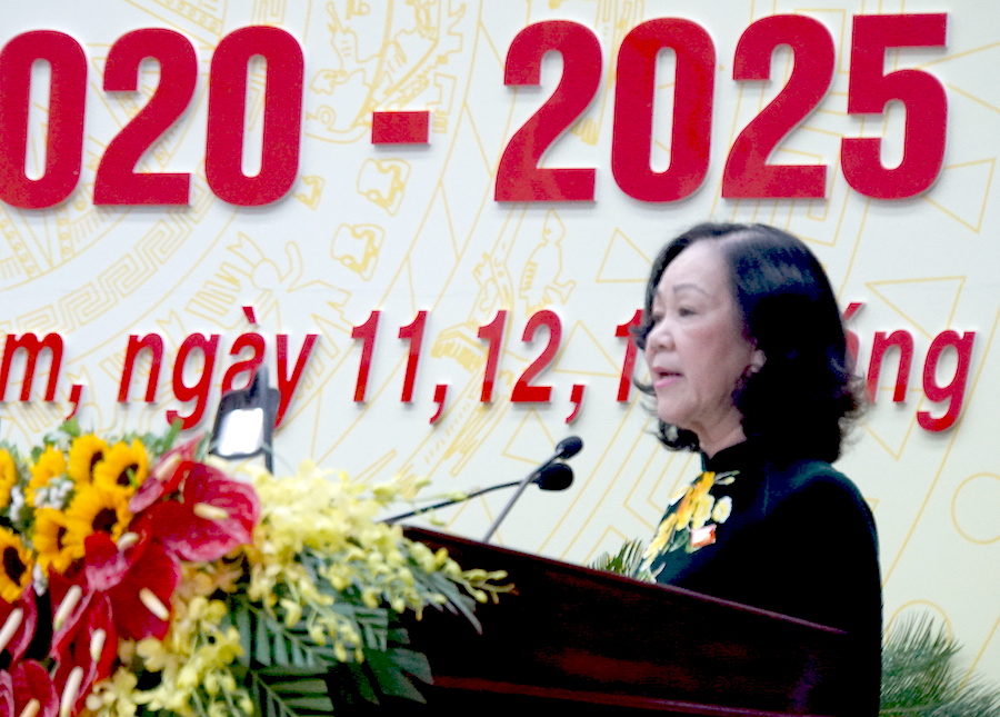 Đồng chí Trương Thị Mai, Uỷ viên Bộ Chính trị, Bí thư Trung ương Đảng, Trưởng ban Dân vận Trung ương phát biểu chỉ đạo Đại hội (ảnh: Đình Tăng).