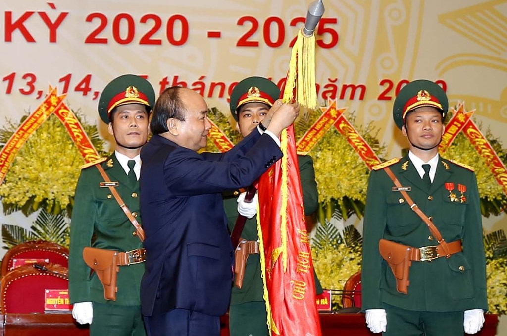Thủ tướng Chính phủ Nguyễn Xuân Phúc trao Huân chương Hồ Chí Minh cho Đảng bộ, chính quyền, quân và dân thành phố Hải Phòng.