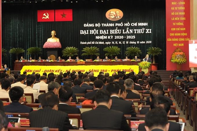 444 đại biểu chính thức, đại diện cho hơn 240.000 đảng viên thuộc Đảng bộ TP Hồ Chí Minh tham dự Đại hội