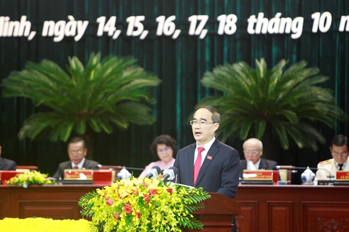 Đồng chí Nguyễn Thiện Nhân trình bày diễn văn khai mạc Đại hội