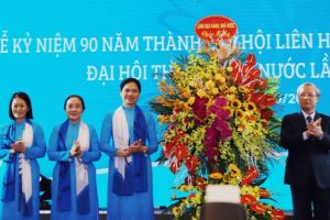 Tô thắm thêm trang sử vàng của dân tộc