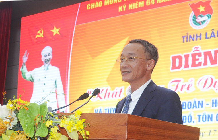 Phó Bí thư Tỉnh ủy Lâm Đồng Trần Văn Hiệp phát biểu tại Diễn đàn.