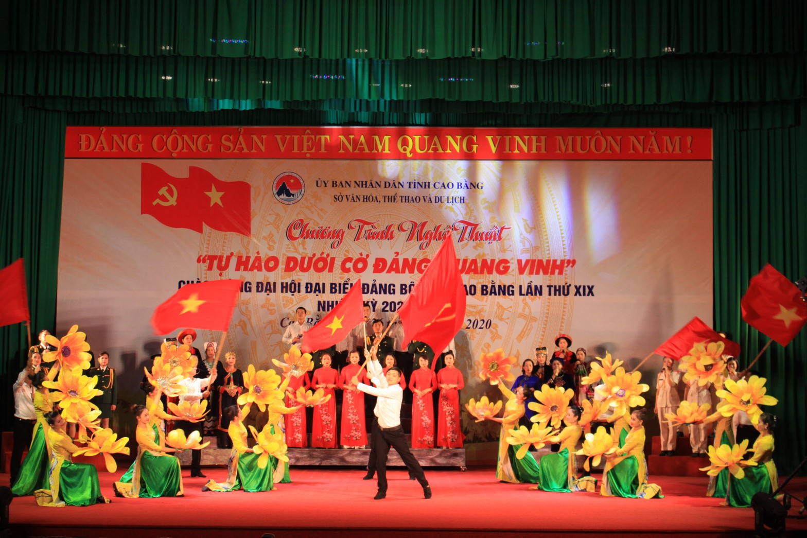 Chương trình nghệ thuật chào mừng Đại hội đại biểu Đảng bộ tỉnh Cao Bằng lần thứ XIX, nhiệm kỳ 2020 - 2025.