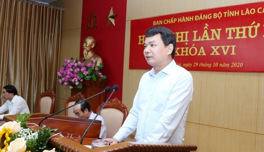 Đồng chí Đặng Xuân Phong, Bí thư Tỉnh ủy, Chủ tịch UBND tỉnh phát biểu tại Hội nghị.