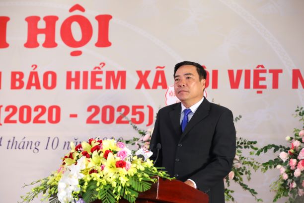 Ông Phan Văn Rí, Giám đốc BHXH huyện U Minh phát biểu tại Đại hội Thi đua yêu nước Ngành BHXH Việt Nam lần thứ V (2020-2025). Ảnh: Đỗ Thoa