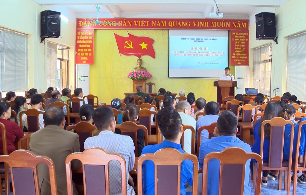 Hội nghị lấy ý kiến nhân dân về dự thảo các văn kiện Đại hội XIII của Đảng tại huyện Hải Hà, tỉnh Quảng Ninh