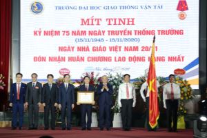 Trường Đại học Giao thông vận tải đón nhận Huân chương Lao động hạng Nhất