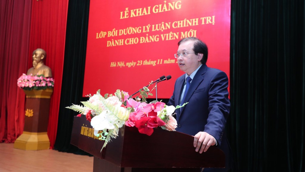 Đồng chí Tạ Quang Đông phát biểu tại