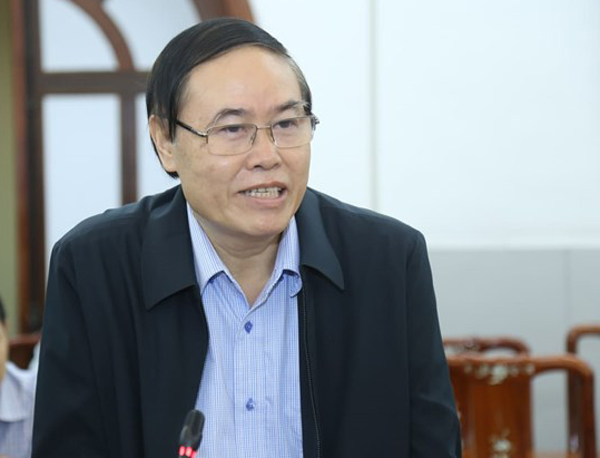 TS Cầm Văn Đoản, Ủy viên Hội đồng tư vấn về Dân tộc, Ủy ban Trung ương MTTQ Việt Nam.