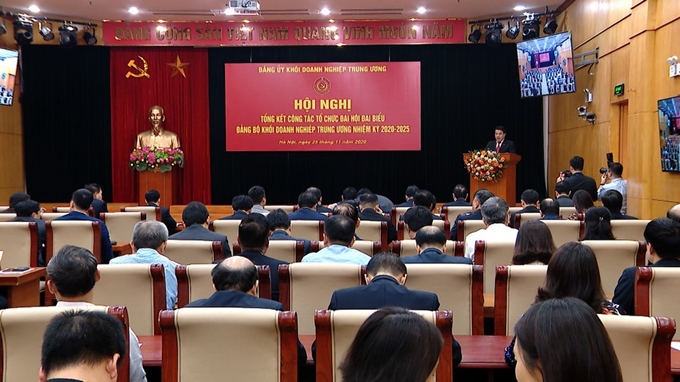 Đồng chí Y Thanh Hà Niê Kđăm phát biểu kết luận Hội nghị.