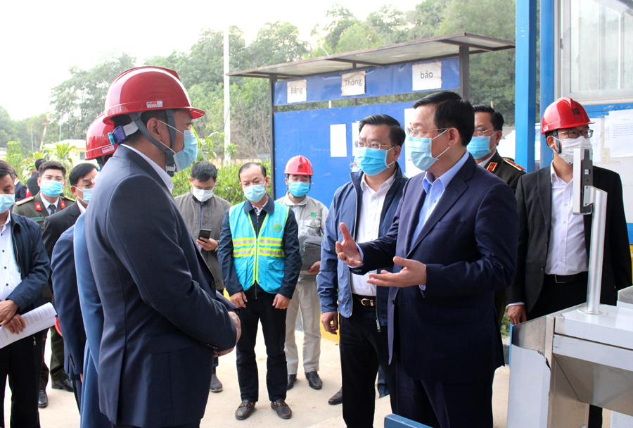 Bí thư Thành ủy Hà Nội Vương Đình Huệ kiểm tra dự án tại Khu liên hợp xử lý rác thải Sóc Sơn