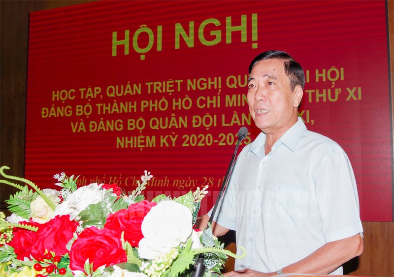 Đồng chí Tô Đại Phong, Phó Trưởng ban Tuyên giáo Thành ủy triển khai Nghị quyết tại hội nghị (Ảnh: thanhuytphcm.vn)