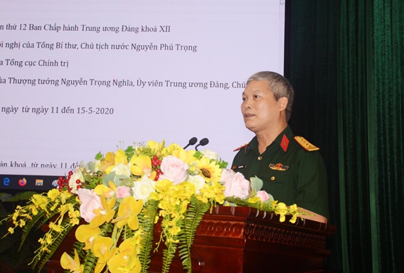 Đại tá Đỗ Phú Thọ, Bí thư Đảng ủy, Phó tổng biên tập Báo Quân đội nhân dân thông báo nhanh kết quả Hội nghị lần thứ 12, Ban Chấp Trung ương Đảng khóa XII.