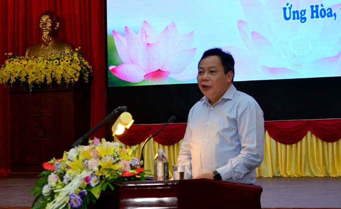 Đồng chí Nguyễn Văn Phong, Ủy viên Ban Thường vụ Thành ủy, Trưởng Ban Tuyên giáo Thành ủy Hà Nội  cho biết những kết quả chung về Đại hội cấp cơ sở trên địa bàn Hà Nội.