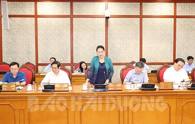 Chủ tịch Quốc hội Nguyễn Thị Kim Ngân chủ trì cuộc làm việc với Đảng bộ tỉnh Hải Dương.