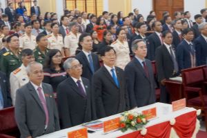 Xây dựng tỉnh Kon Tum phát triển nhanh và bền vững