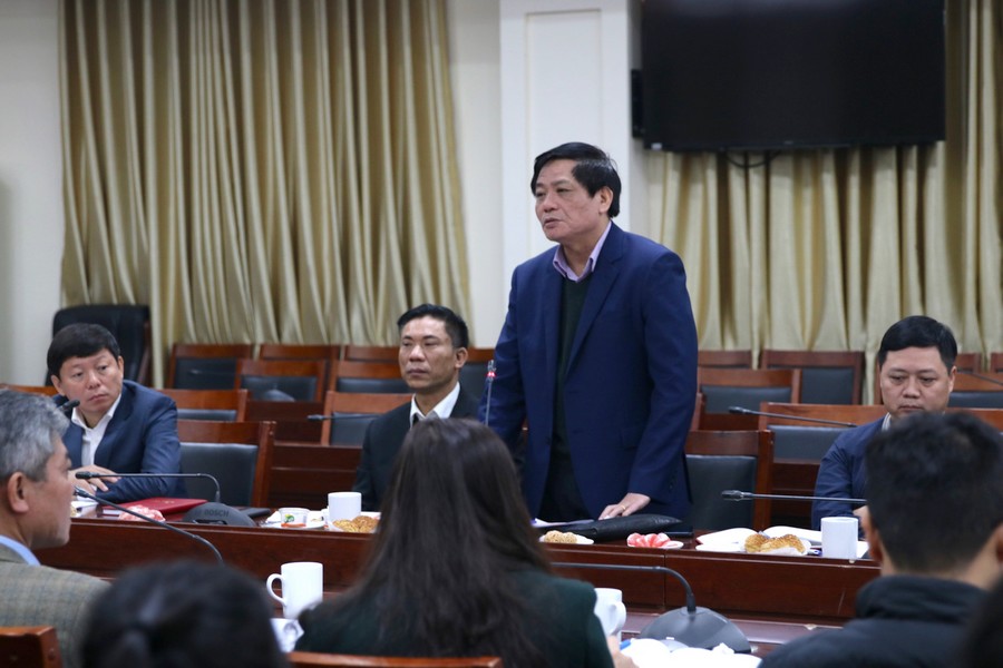 Đ/c Trần Doãn Tiến - Tổng biên tập Báo điện tử Đảng Cộng sản Việt Nam phát biểu thảo luận tại Hội nghị.