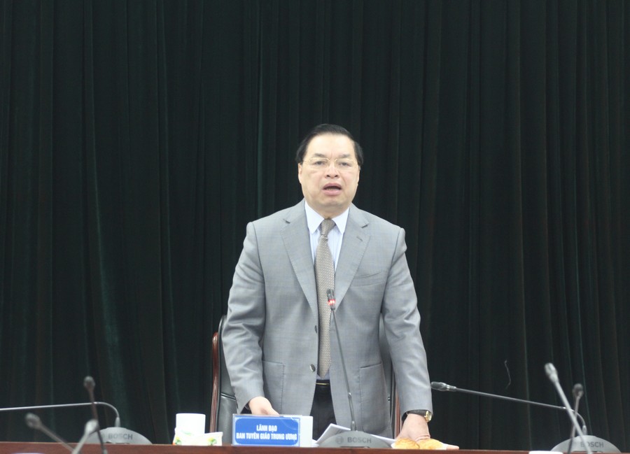Đồng chí Lê Mạnh Hùng  - Phó trưởng Ban Tuyên giáo Trung ương, Giám đốc Trung tâm Đại hội XIII phát biểu chỉ đạo tại Hội nghị.