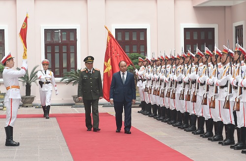 Thủ tướng Nguyễn Xuân Phúc dự lễ đón nhận Huân chương Bảo vệ Tổ quốc hạng Nhất và kỷ niệm 75 năm Ngày truyền thống của lực lượng tình báo CAND