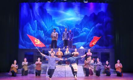 Nhà hát Chèo Quân đội ra mắt vở “Nguyễn Văn Cừ: Tuổi trẻ chí lớn”
