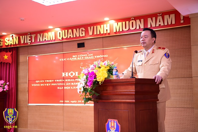 Thiếu tướng Nguyễn Văn Trung, Cục trưởng Cục CSGT phát biểu tại Hội nghị. Ảnh: Lệ Quyên