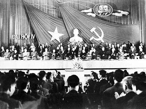 Đại hội Đại biểu toàn quốc lần thứ IV của Đảng Cộng sản Việt Nam,
Hà Nội, tháng 12/1976 (Ảnh: Baotanglichsu)