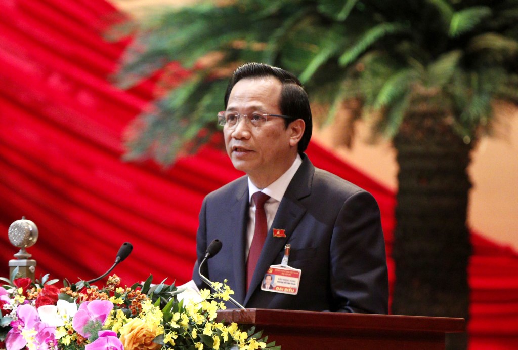 Đồng chí Đào Ngọc Dung, Ủy viên Trung ương Đảng, Bộ trưởng Bộ Lao động Thương binh và Xã hội trình bày tham luận.