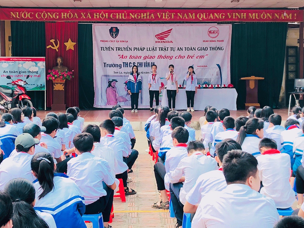 Phối hợp tuyên truyền, giáo dục pháp luật cho học sinh ở Sơn La. (Ảnh: Thùy Trang).