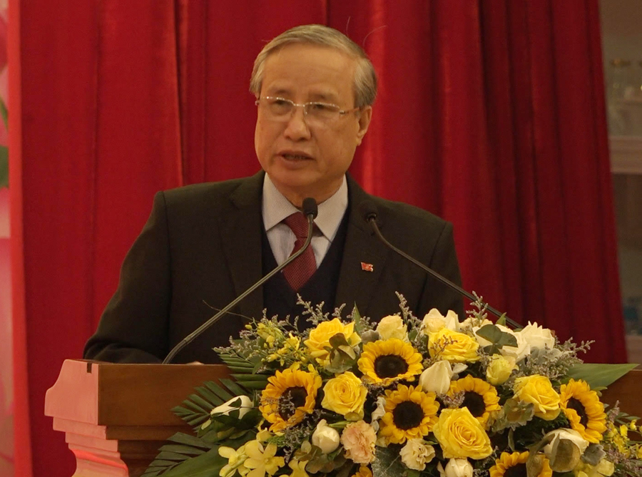 Đồng chí Trần Quốc Vượng, Ủy viên Bộ Chính trị, Thường trực Ban Bí thư phát biểu chỉ đạo tại Hội thảo.