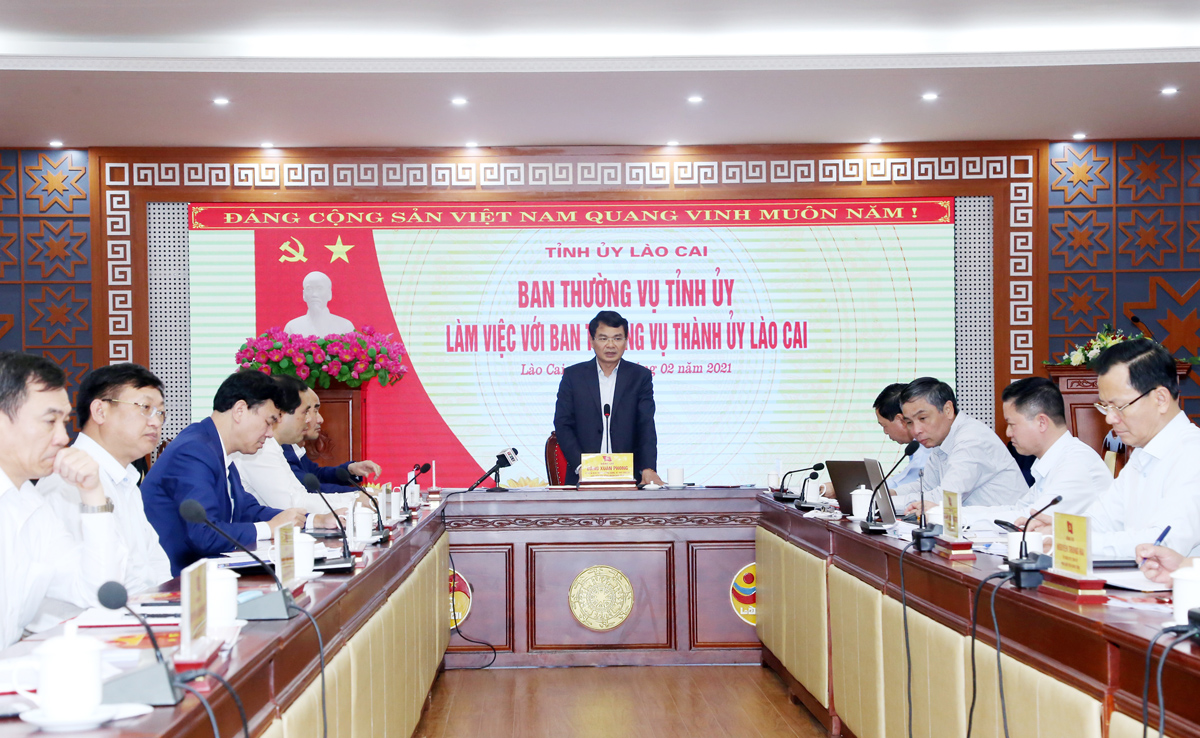 Bí thư Tỉnh ủy Đặng Xuân Phong phát biểu kết luận buổi làm việc. (Ảnh: LC)