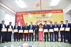 Đảng bộ Công ty Nhôm Đắk Nông thi đua chào mừng Đại hội XIII của Đảng