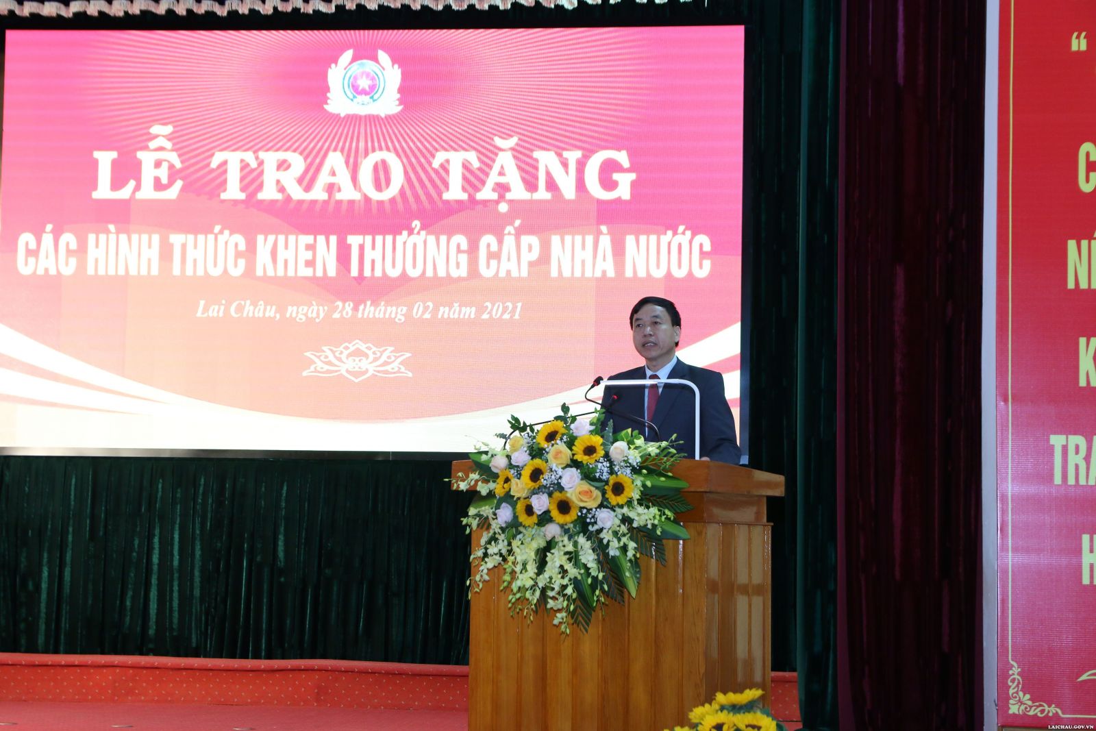 Đồng chí Lê Văn Lương – Phó Bí thư Thường trực Tỉnh ủy phát biểu tại buổi Lễ. (Ảnh: Ngọc Sánh)