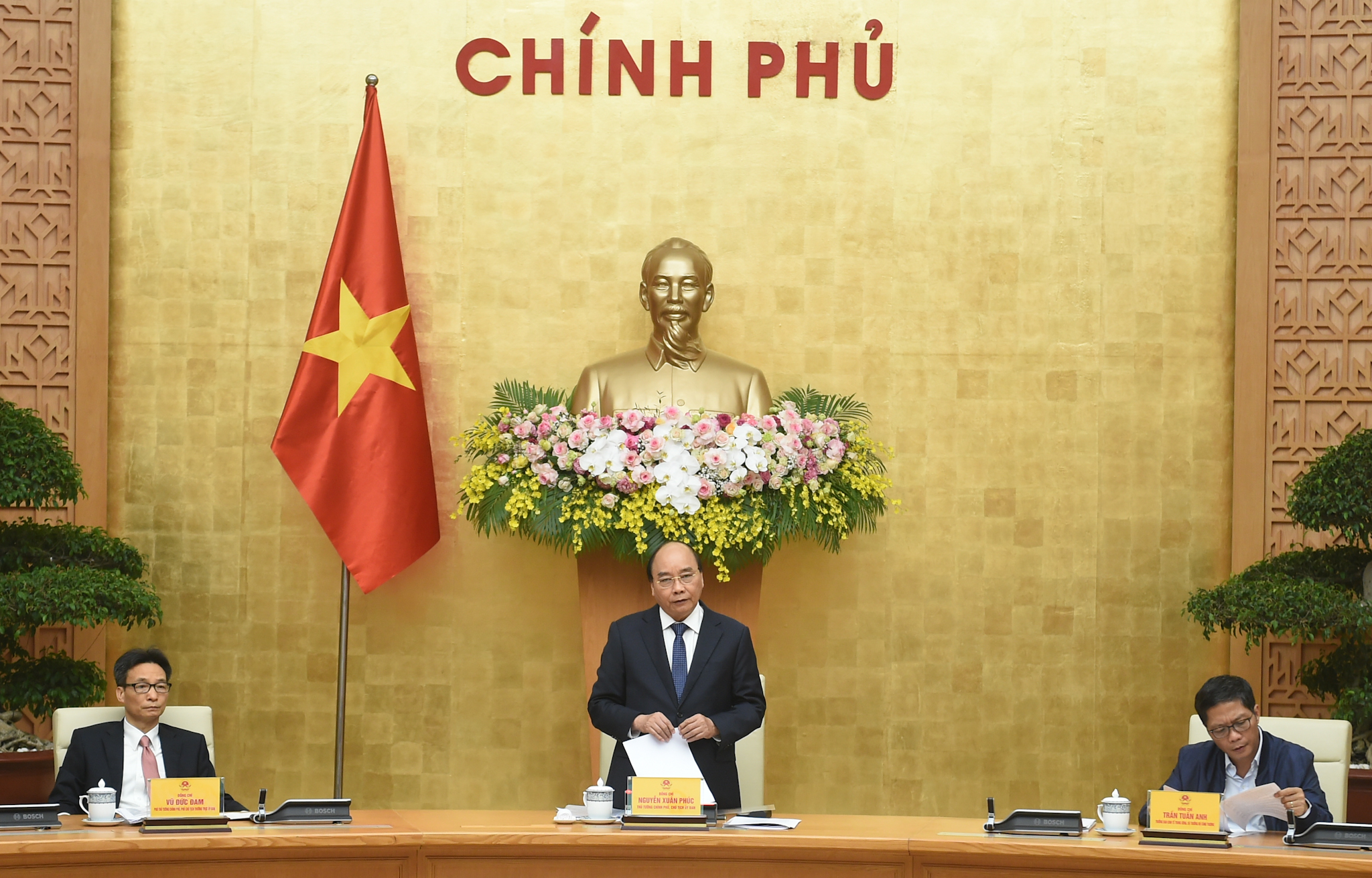 Thủ tướng Nguyễn Xuân Phúc, phát biểu tại cuộc họp