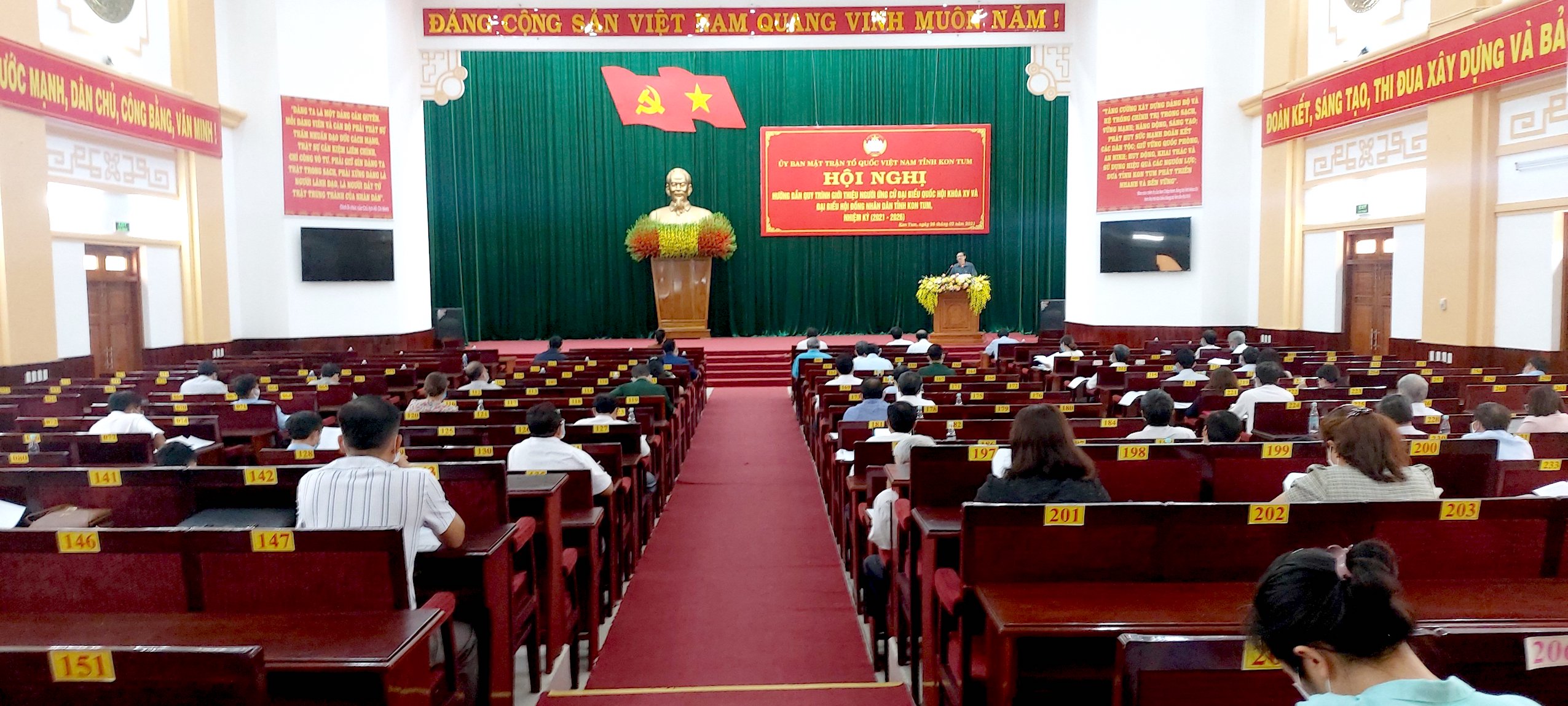 Tỉnh Kon Tum tổ chức Hội nghị hướng dẫn quy trình giới thiệu người ứng cử đại biểu Quốc hội và HĐND các cấp.