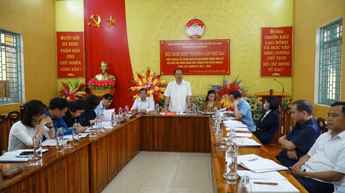 Chủ tịch Ủy ban MTTQ thành phố Tuyên Quang Nguyễn Mạnh Hùng phát biểu tại hội nghị