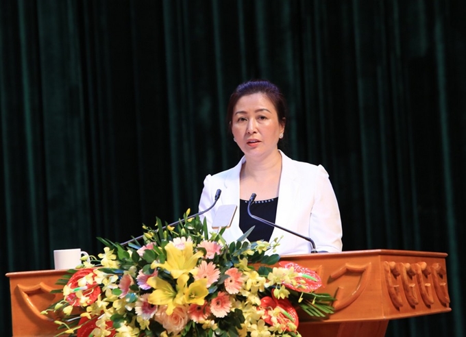 Đồng chí Lê Thị Thu Hồng, Phó Bí thư thường trực Tỉnh ủy
            điều hành phần thảo luận tại Hội nghị.