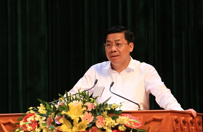Đồng chí Dương Văn Thái, Ủy viên Trung ương Đảng, Bí thư Tỉnh ủy, Chủ tịch HĐND tỉnh Bắc Giang phát biểu tại Hội nghị.