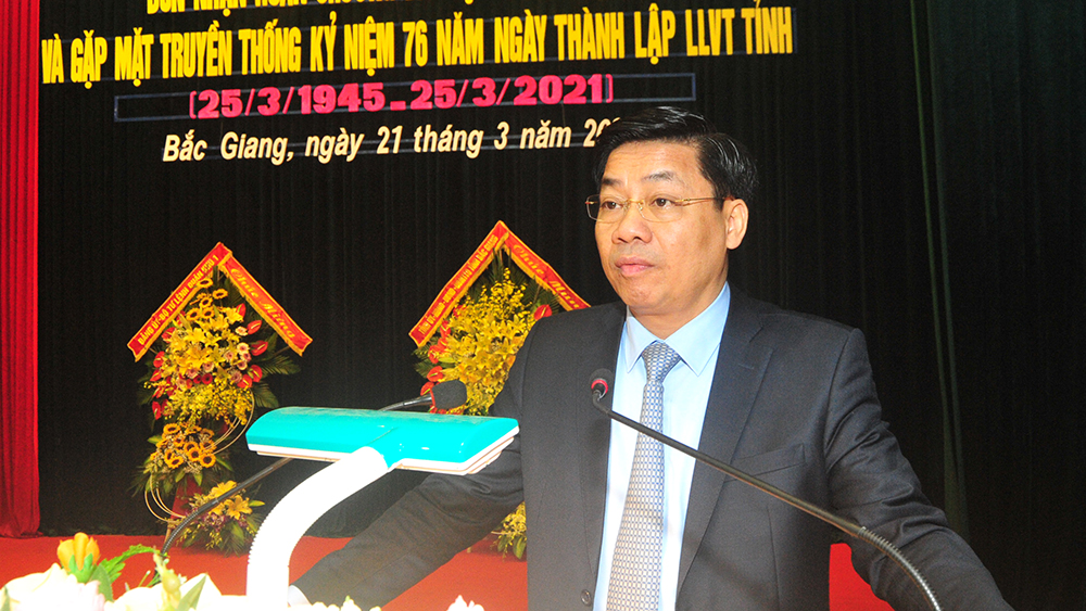 Đồng chí Dương Văn Thái, Ủy viên Trung ương Đảng, Bí thư Tỉnh ủy Bắc Giang phát biểu tại buổi lễ.