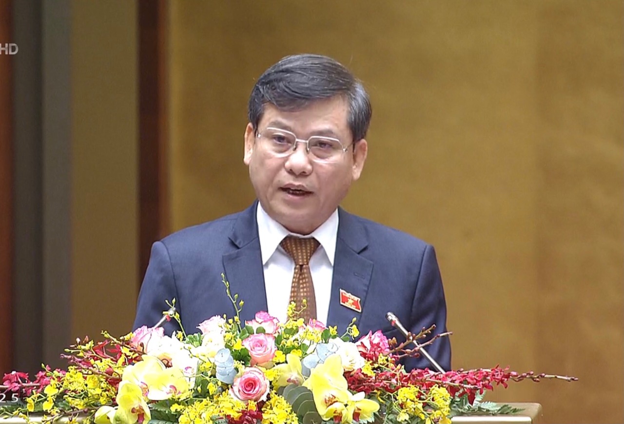 Viện trưởng Viện Kiểm sát nhân dân tối cao Lê Minh Trí trình bày báo cáo tại phiên họp Quốc hội ngày 25/3.
            Ảnh: TL