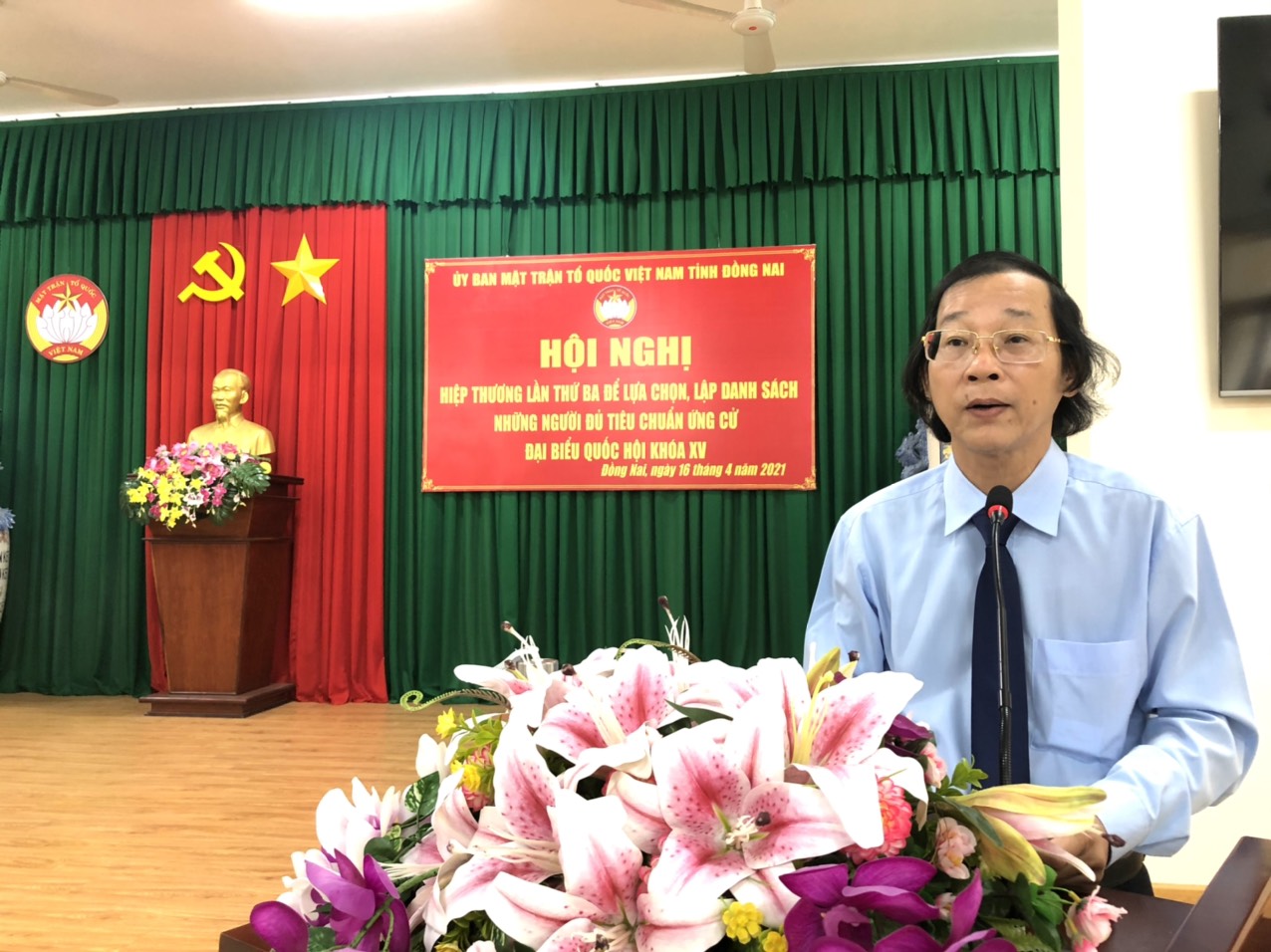 Phó Chủ tịch Ủy ban MTTQ Việt Nam tỉnh Đồng Nai phát biểu tại hội nghị