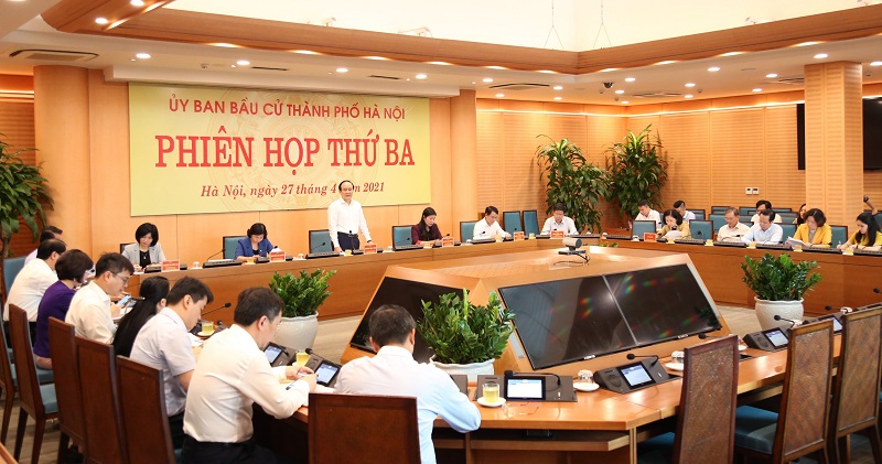 Quang cảnh Phiên họp thứ Ba của Ủy ban Bầu cử TP Hà Nội.