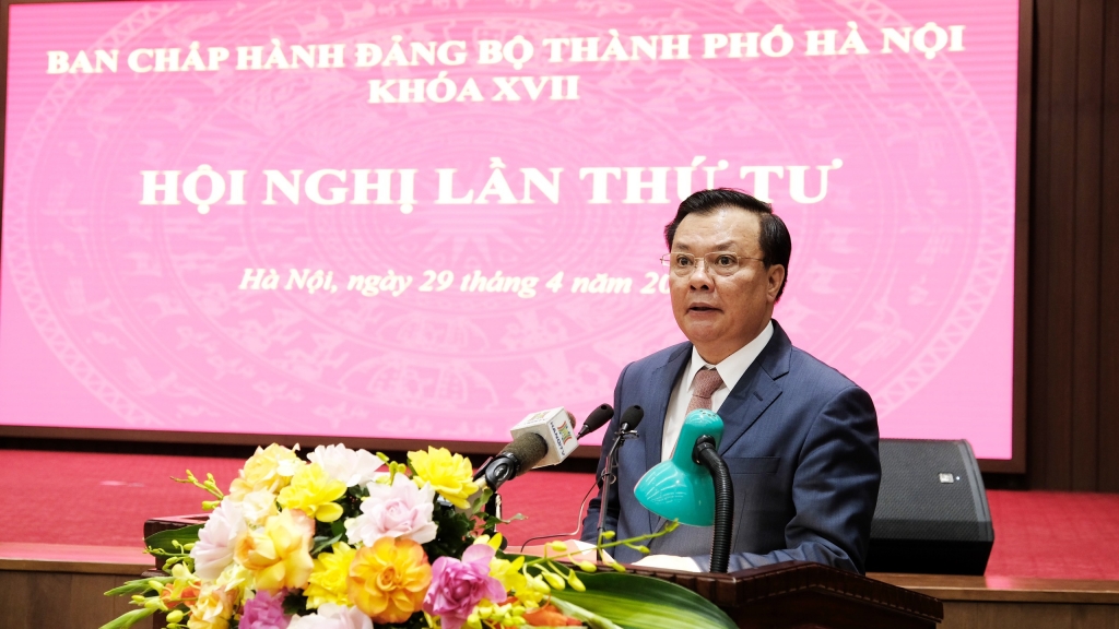 Bí thư Thành ủy Hà Nội Đinh Tiến Dũng phát biểu kết luận hội nghị. (Ảnh: AS)