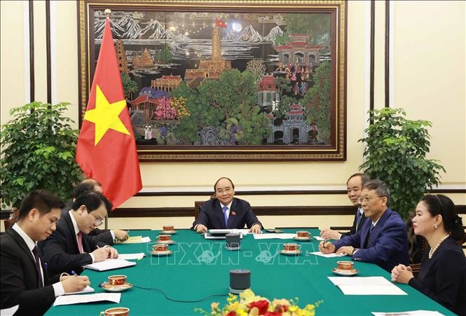 Chủ tịch nước Nguyễn Xuân Phúc điện đàm Thủ tướng Campuchia Samdech Techo Hun Sen