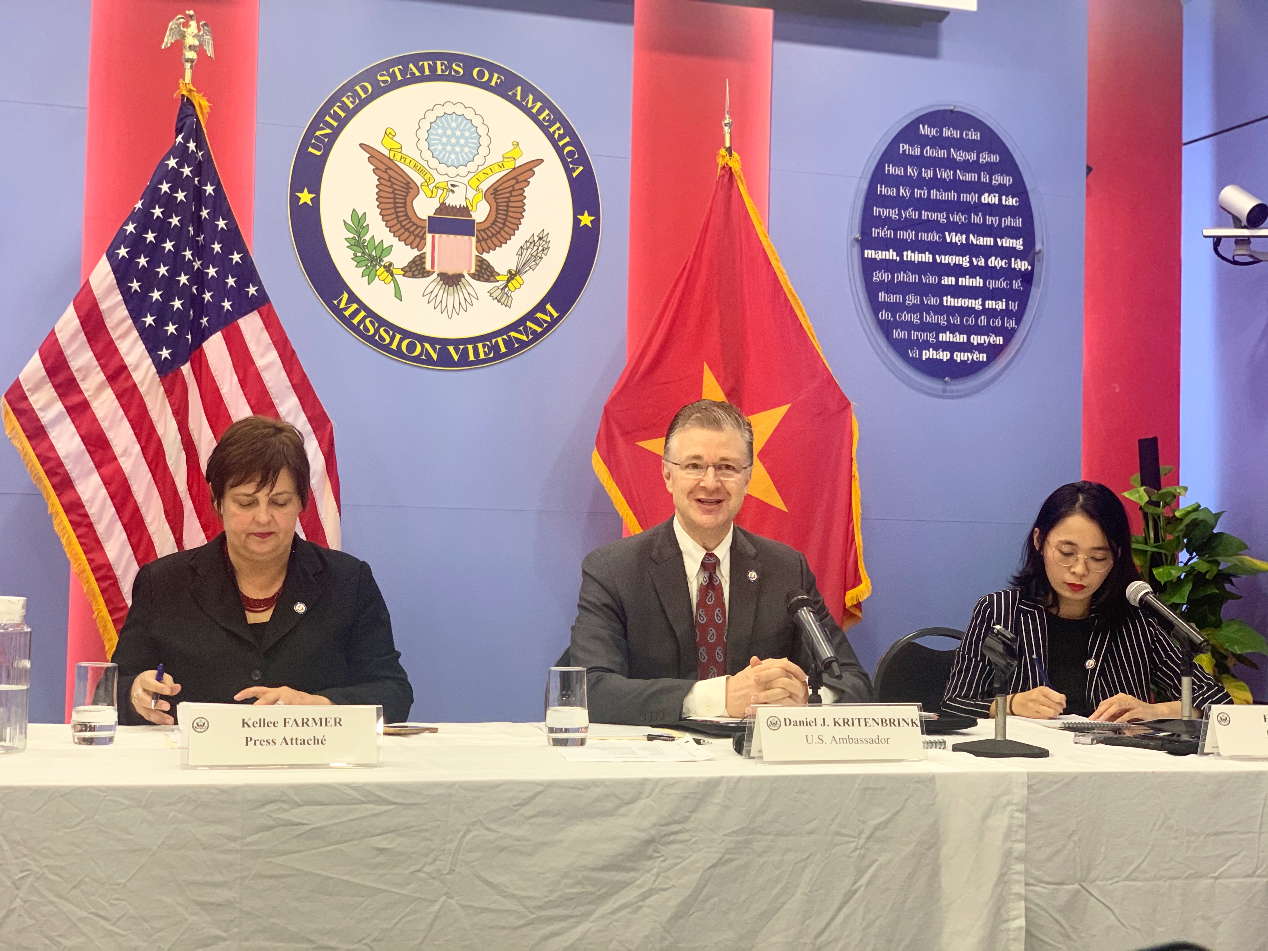 Đại sứ  Hoa Kỳ tại Việt Nam Daniel Kritenbrink  tại buổi họp báo ngày 7/4  (Ảnh: Kiều Giang)