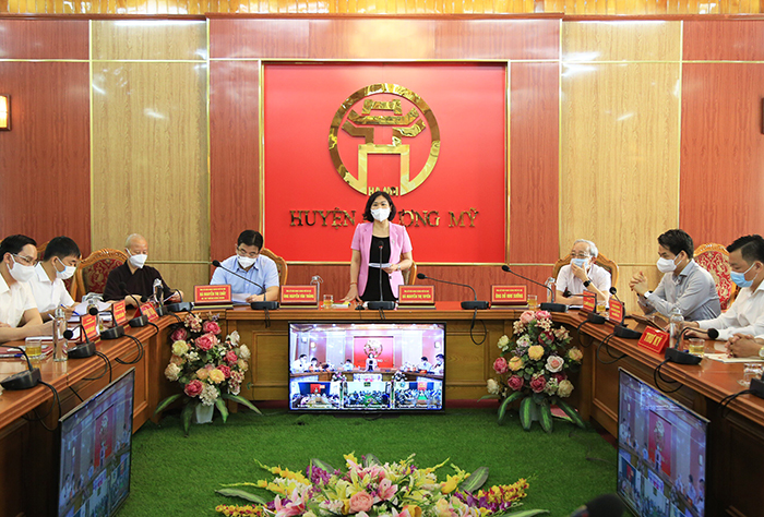 Phó Bí thư Thường trực Thành ủy Hà Nội Nguyễn Thị Tuyến trình bày Chương trình hành động.