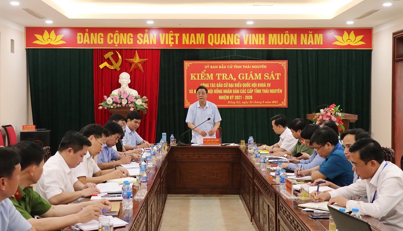 Ủy ban bầu cử tỉnh Thái Nguyên kiểm tra công tác chuẩn bị bầu cử tại huyện Đồng Hỷ. (Ảnh: TH).