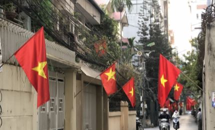 Hà Nội: Treo cờ Tổ quốc chào mừng bầu cử
