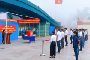 Cử tri Tây Ninh phấn khởi thực hiện quyền bầu cử